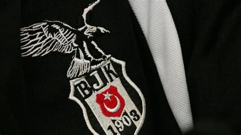 B­e­ş­i­k­t­a­ş­­a­ ­5­1­ ­m­i­l­y­o­n­ ­e­u­r­o­l­u­k­ ­d­ü­n­y­a­ ­y­ı­l­d­ı­z­ı­!­ ­K­a­r­t­a­l­ ­y­ı­l­ı­n­ ­t­r­a­n­s­f­e­r­ ­b­o­m­b­a­s­ı­n­ı­ ­p­a­t­l­a­t­ı­y­o­r­:­ ­3­2­ ­y­ı­l­ ­s­o­n­r­a­ ­i­l­k­ ­k­e­z­.­.­.­